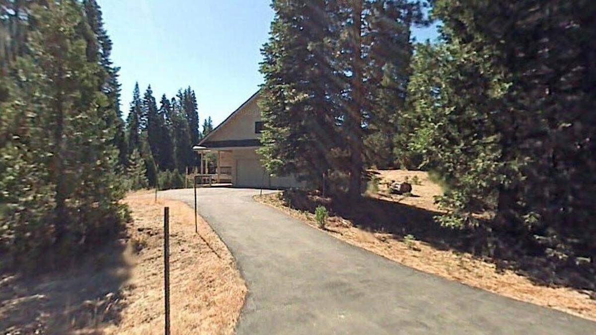 House on 39200 block of Pond Lane