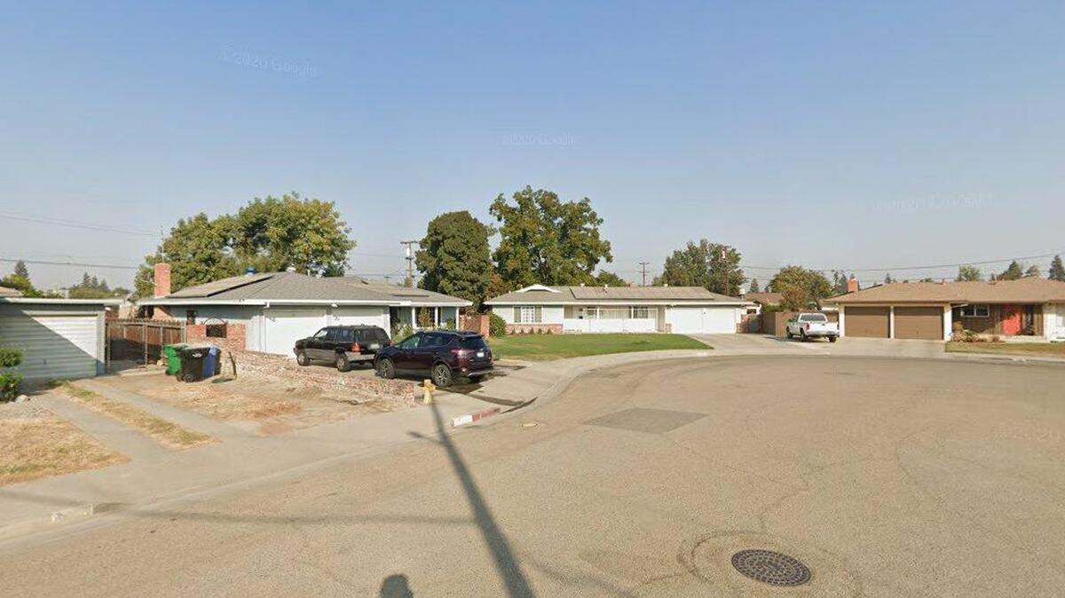 House on 2900 block of Olive Street