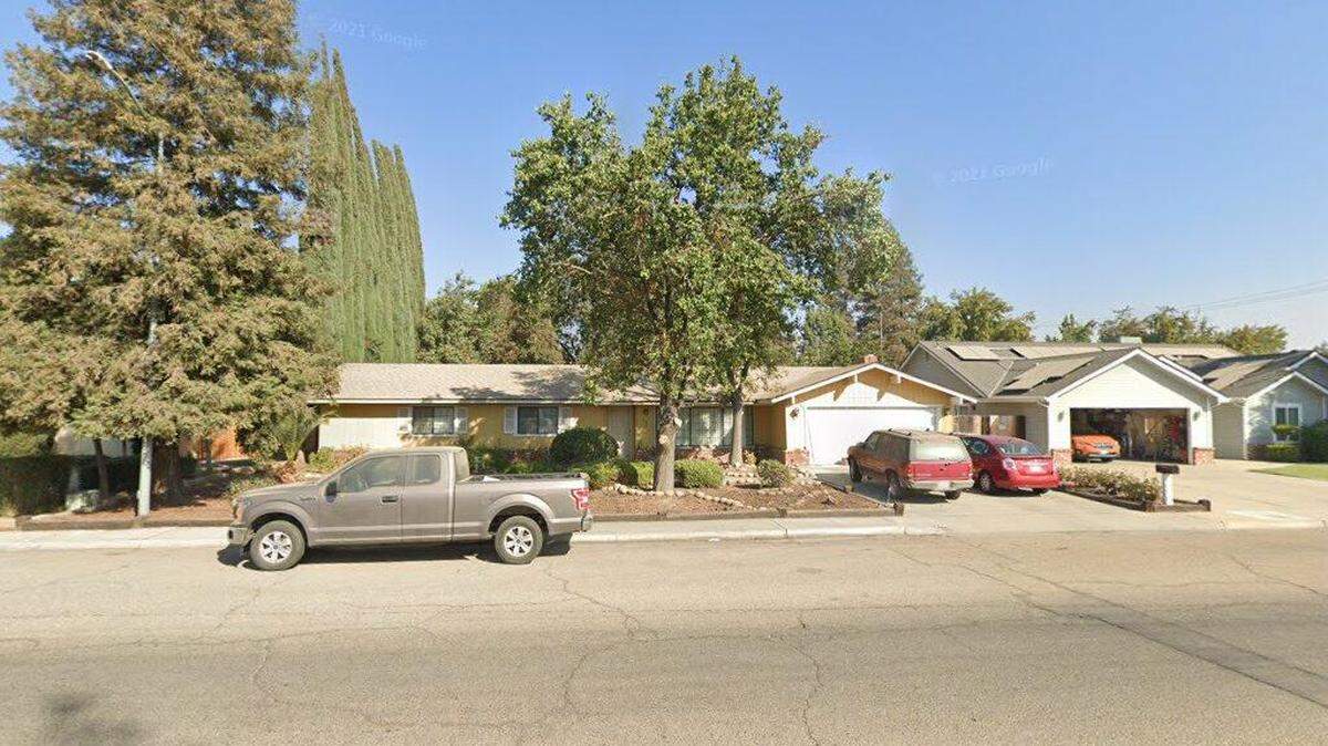 House on 100 block of West Parlier Avenue