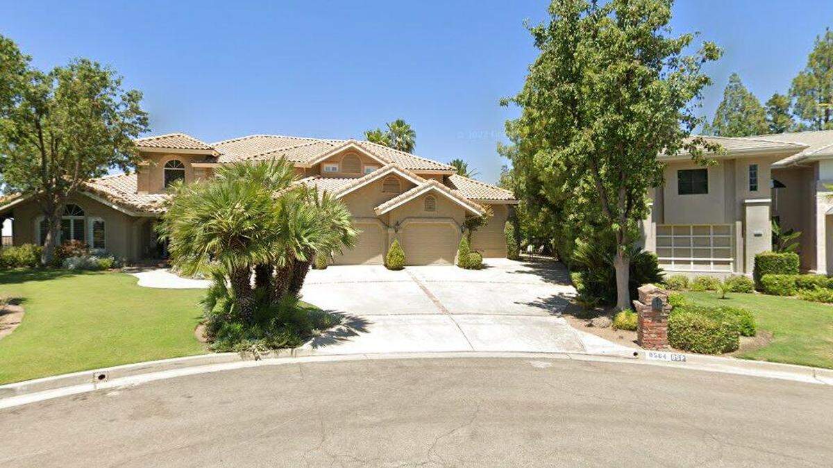 House on 8500 block of North Ridgeview Avenue