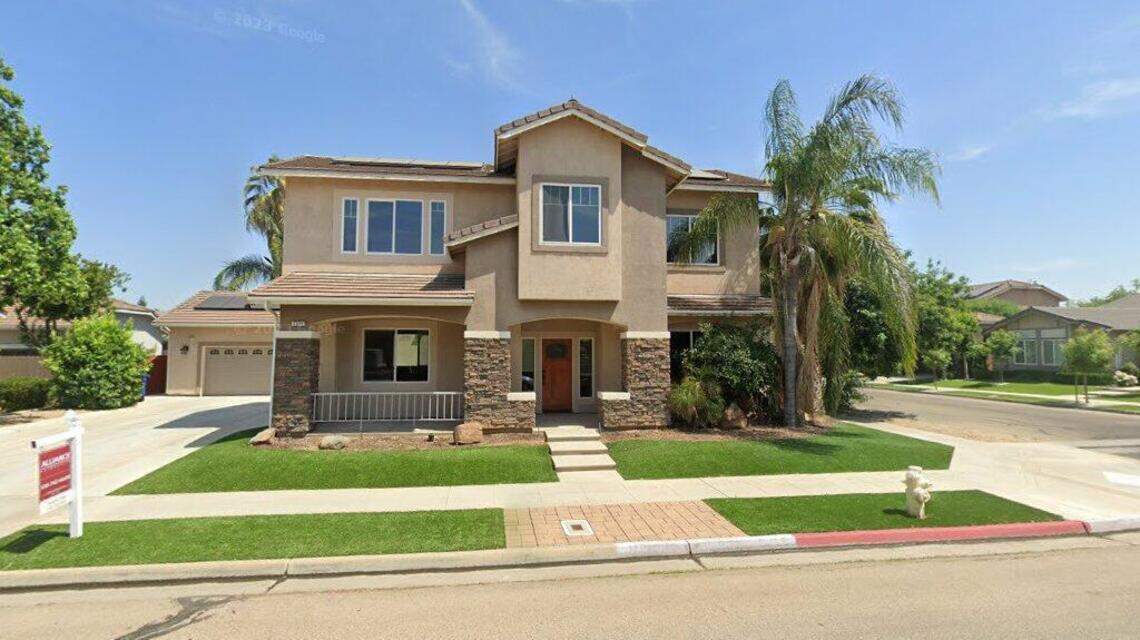 A 6-bedroom house sold in Reedley sells for $595,000. Here are the details.