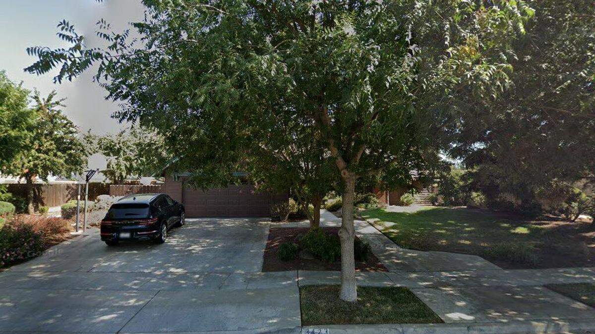 House on 3400 block of West Dorothea Avenue
