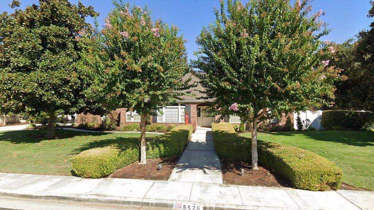 House on 5500 block of West Nicholas Court