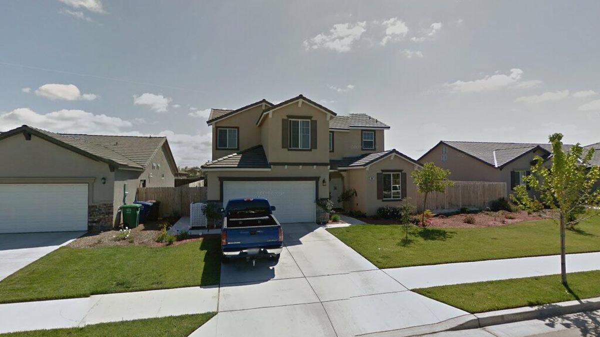 House on 800 block of Sandra Avenue