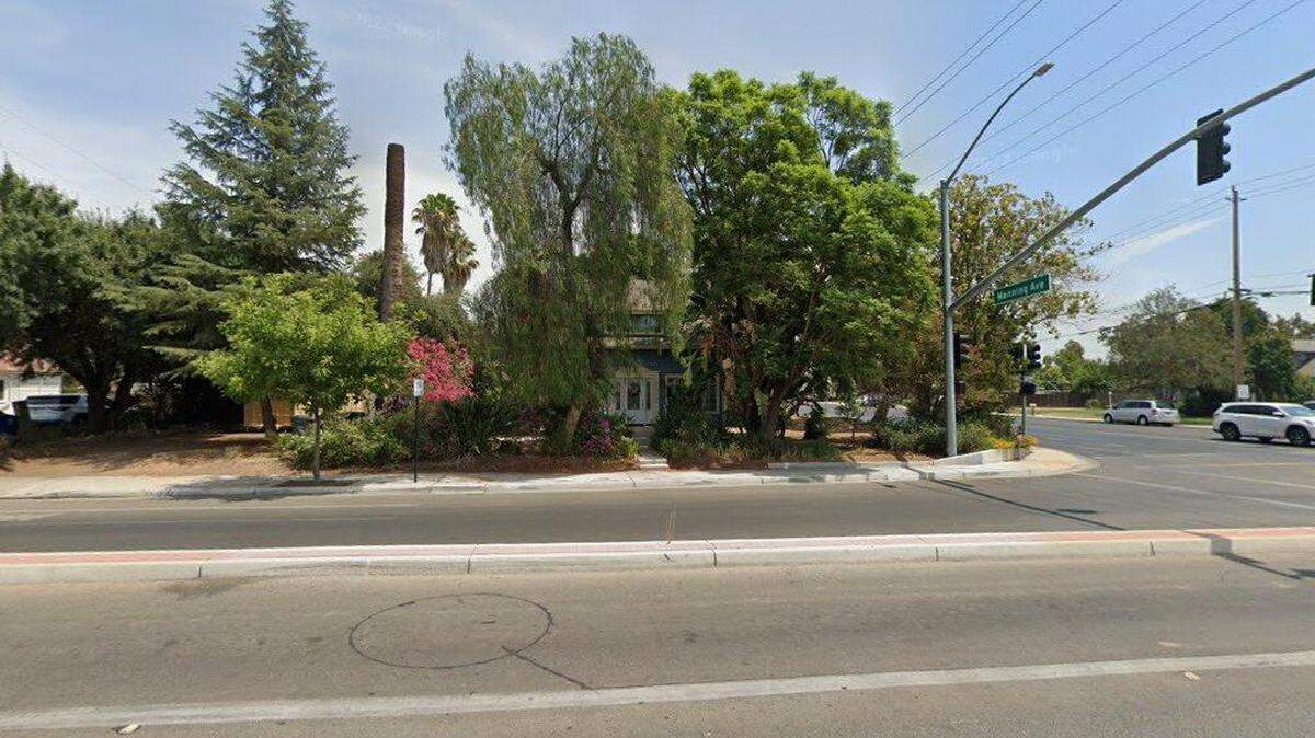 House on 900 block of North Frankwood Avenue