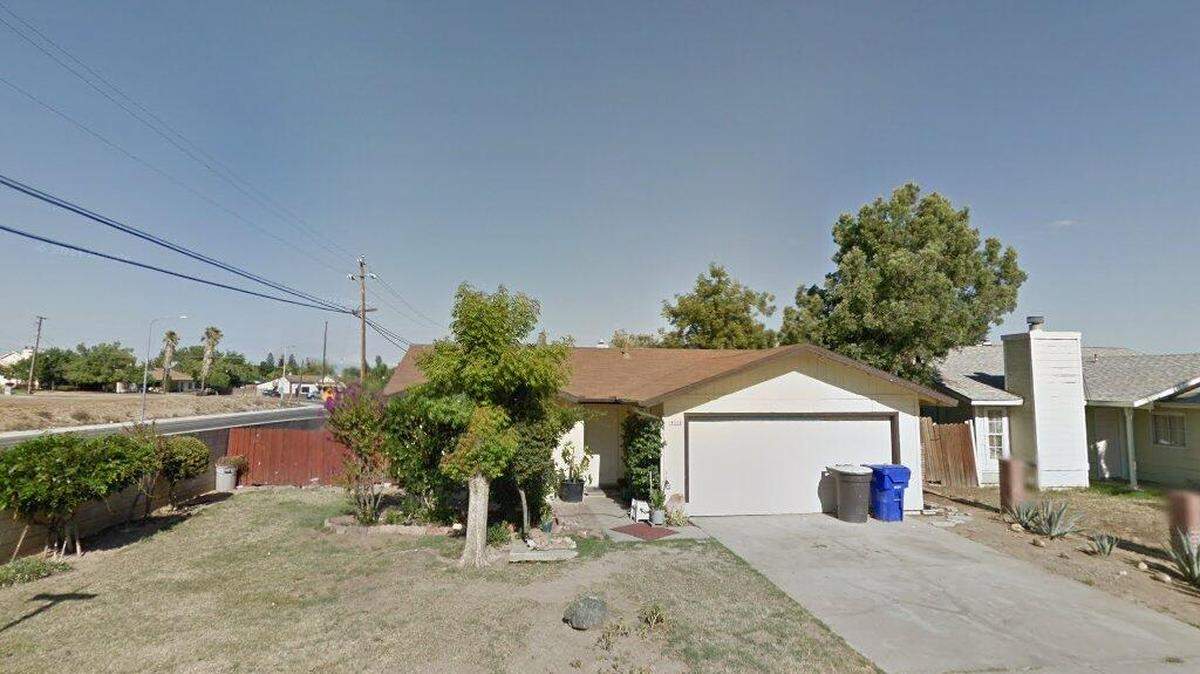 House on 8500 block of South Parlier Court
