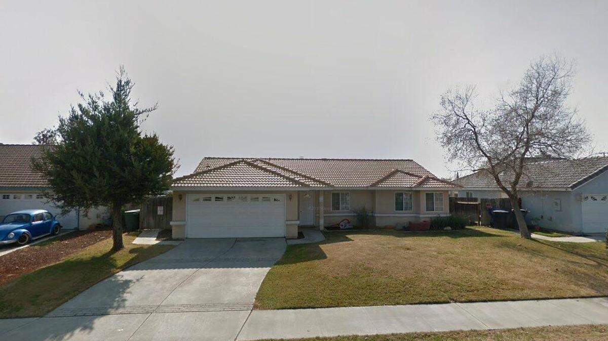 House on 900 block of Boxwood Lane