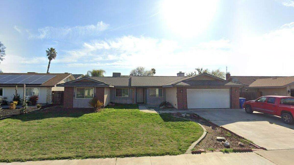 House on 500 block of South Acacia Drive