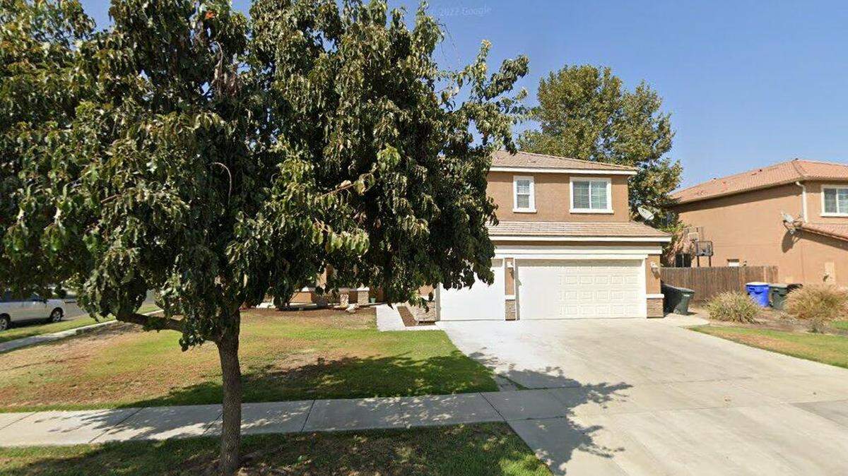 House on 1400 block of West Chianti Way