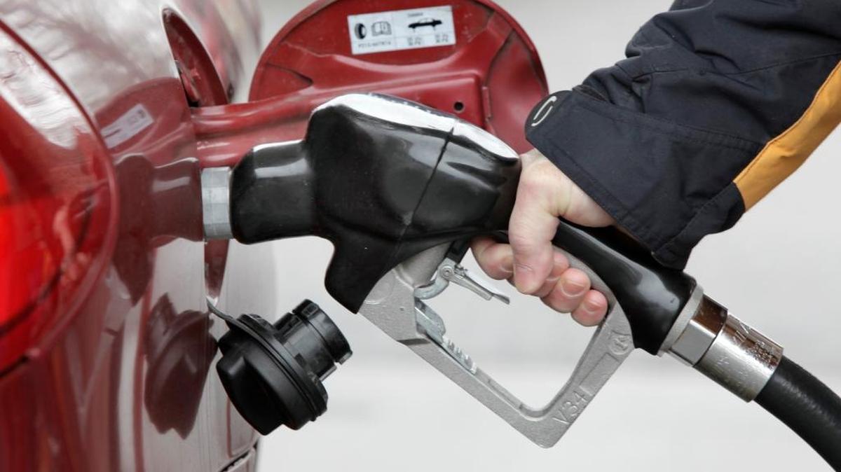 A man accused of stealing gas by drilling holes in people’s gas tanks in Atlanta has been arrested and charged, police say.