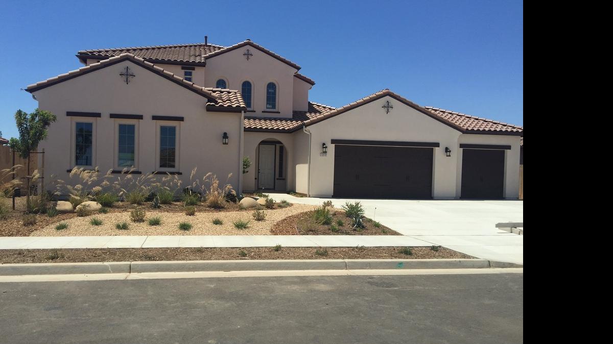 
Benchmark Communities offers xeriscaping with its new homes. 
