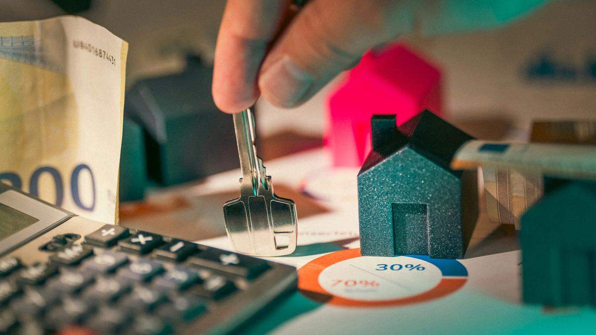 Four California cities rank among the top 10 where incomes are growing the fastest, according to a new study.