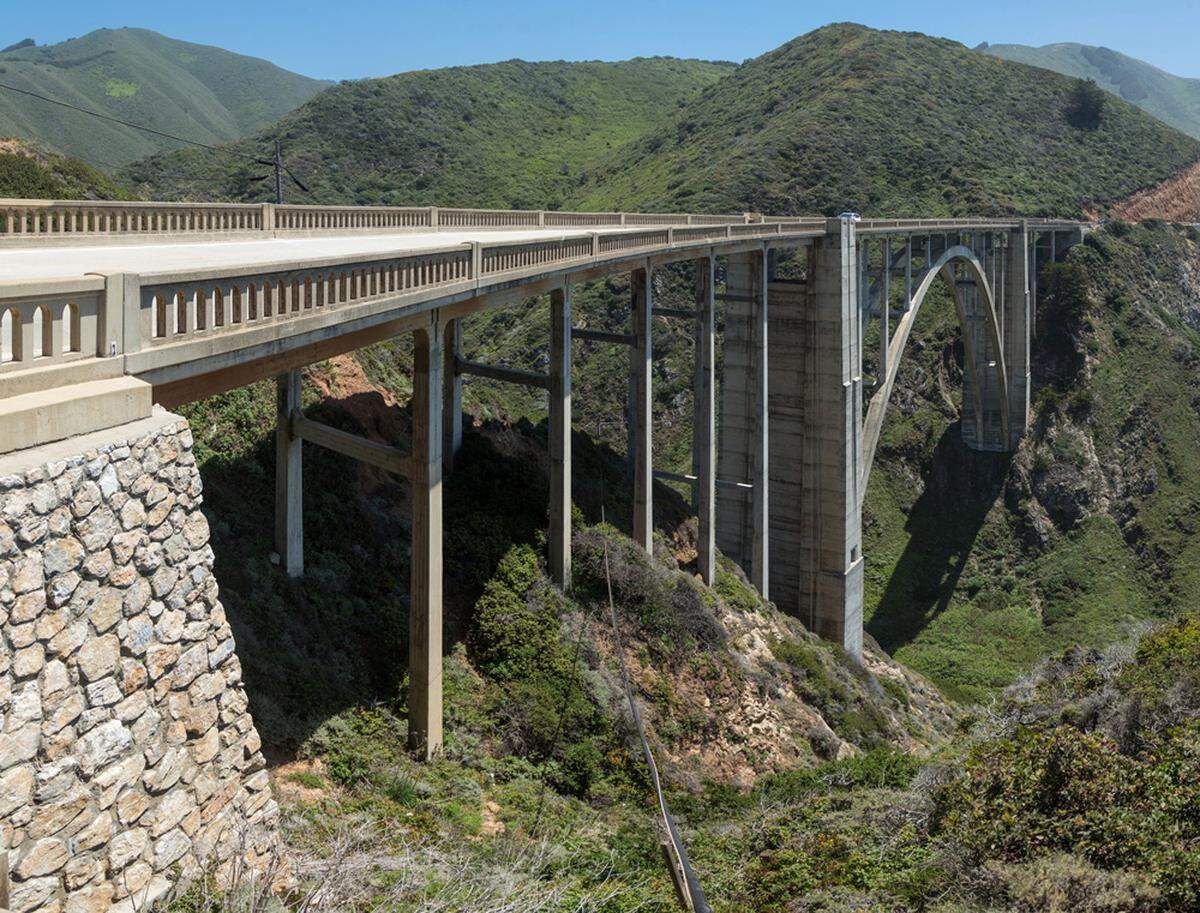 Construction of the Bixby Creek Bridge on Highway 1 in Big Sur, California, was completed in October 1932.