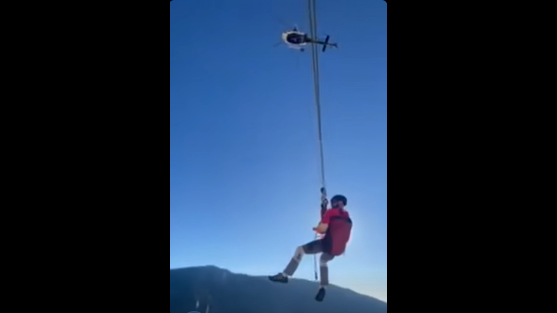 Climber saved from tiny ledge on Yosemite’s El Capitan. See ‘incredible’ rescue