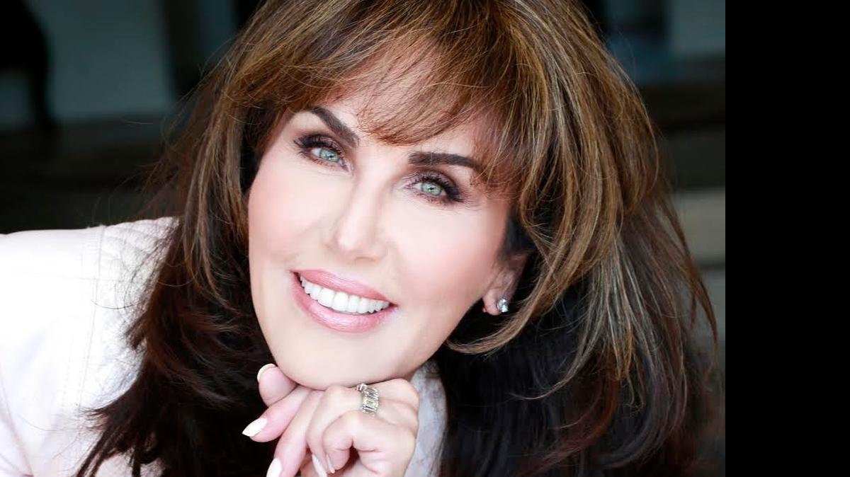 
Robin McGraw, featured keynote speaker at the 32nd annual Top Ten Professional Women and Leading Business Awards 

