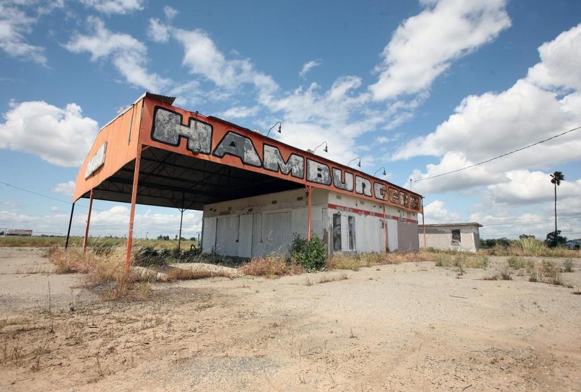 The old Mammoth Orange in Fairmead had already been removed from under the awning when this photo was taken in 2010.