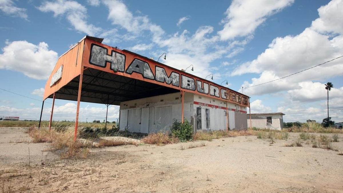 The old Mammoth Orange in Fairmead had already been removed from under the awning when this photo was taken in 2010.