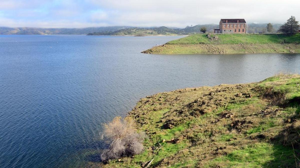 The Millerton Courthouse sits atop a bluff overlooking Millerton Lake earlier this year. On Sunday, Aug. 27, 2017, rescuers were trying to recover the body of an 84-year-old man who went under as he swamp in the lake.