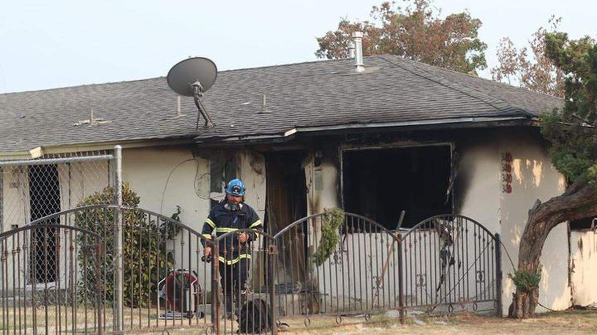 Fresno Fire Department responded to an apartment fire at Normal and McKinley avenues in Fresno, CA, July 30, 2018. The apartment was vacant and no injures were reported.