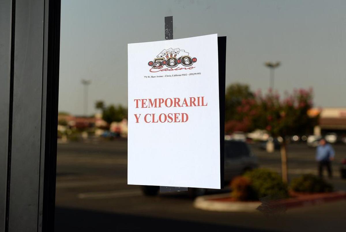 A sign let patrons know the 500 Club Casino at Shaw and Willow avenues in Clovis was closed Wednesday, Aug. 16, 2017.