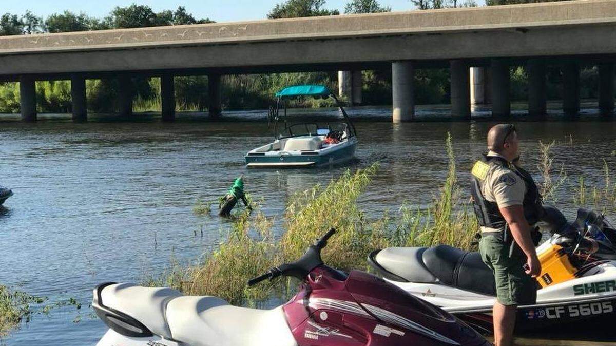 Tulare County Sheriff's Department investigating a boating accident that left one person dead in Kings River near Highway 99 on Sunday, July 1, 2018.