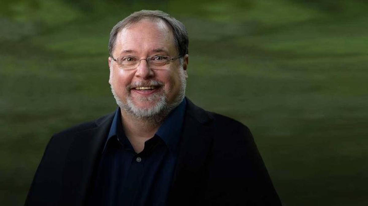Molecular biologist, researcher, and professor John Medina will speak at the William Saroyan Theatre on Jan. 23 as part of the San Joaquin Valley Town Hall lecture series.
