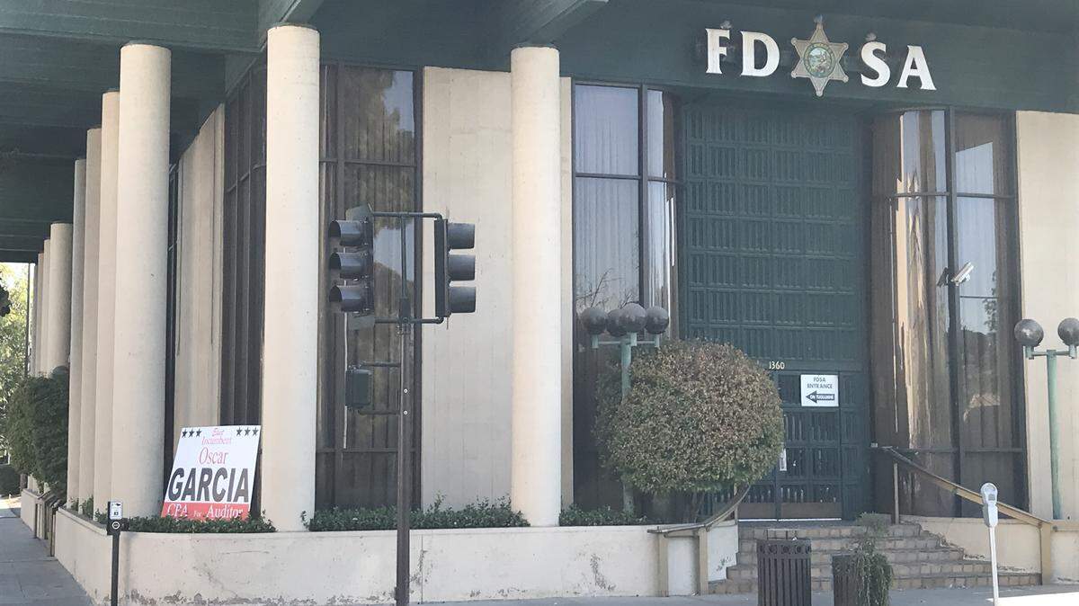 In the race for Fresno County’s auditor-controller/treasurer-tax collector, incumbent Oscar J. Garcia has a wide range of support from the Fresno Deputy Sheriff’s Association to the Fresno County Board of Supervisors.