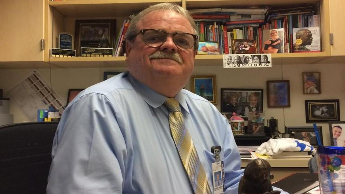 Bob Kampf, Director of Supplemental Services for Clovis Unified School District, was name Fresno County Office of Administration’s Administrator of the Year.
