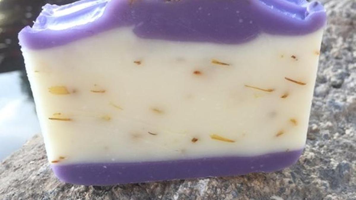 Amber House Soaps’ lavender chamomile-scented handmade soap was created by Amanda Albin, using olive oil, coconut oil, castor oil, apricot kernel oil, shea butter, lye, distilled water, fragrance oil, Pink Himalayan Sea Salt, rose clay, mica and titanium dioxide.