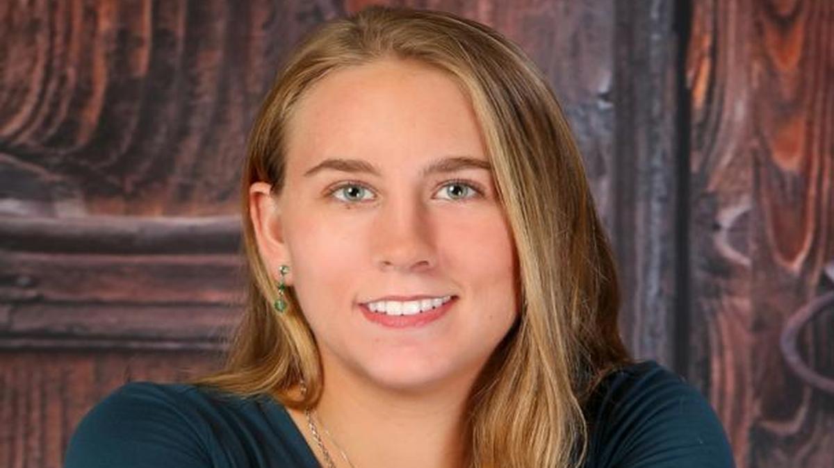 Averie Basch, Clovis High valedictorian