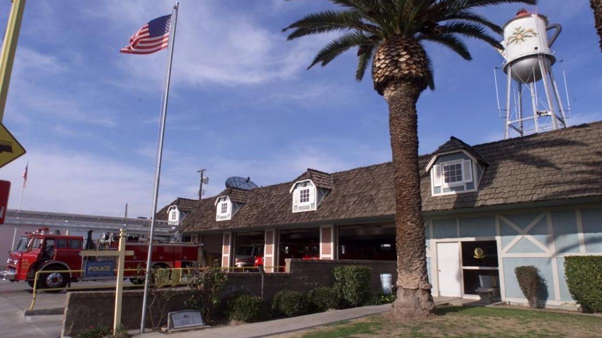 The present Kingsburg Police Department headquarters shares the small building with the city's fire department on Feb. 15, 2002. Kingsburg police arrested two males on Jan. 30, 2018 who posted on Twitter with what looked like firearms suggesting their classmates to not come to school. JOHN WALKER/FRESNO BEE WALKER