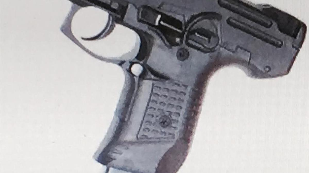 Arms experts say the Turkish-made Zoraki 925 has been converted from a blank-firing gun to a real sub-machine gun by criminal gangs in the Middle East, Europe and Canada.
