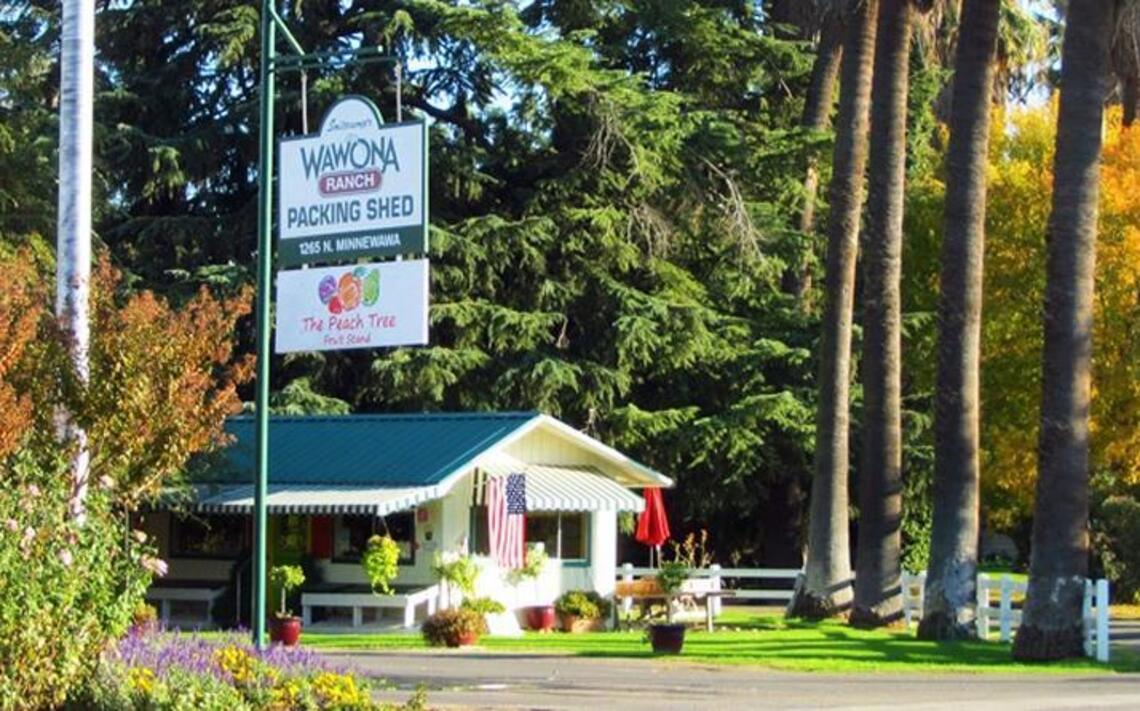 Popular Clovis peach stand is robbed at gunpoint