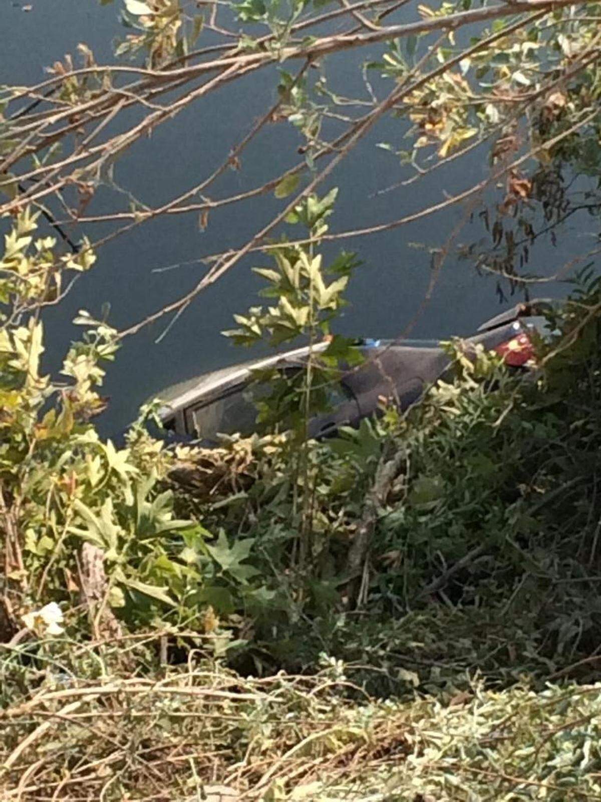 A vehicle crashed in the San Joaquin River on Aug. 7, 2018 by suspect Efrain Martinez.