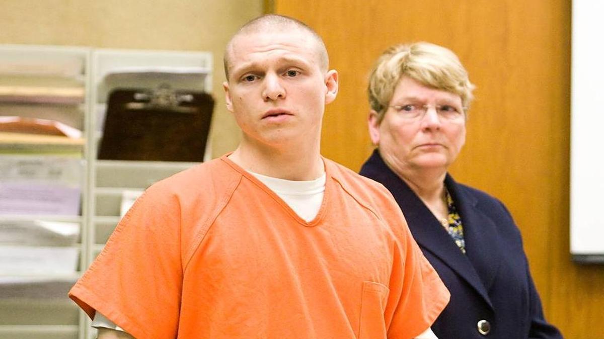 Cody Lane Miller, with his lawyer, Gael Mueller, addresses the family of Dystiny Myers after pleading guilty to first-degree murder in 2013 in San Luis Obispo Superior Court.