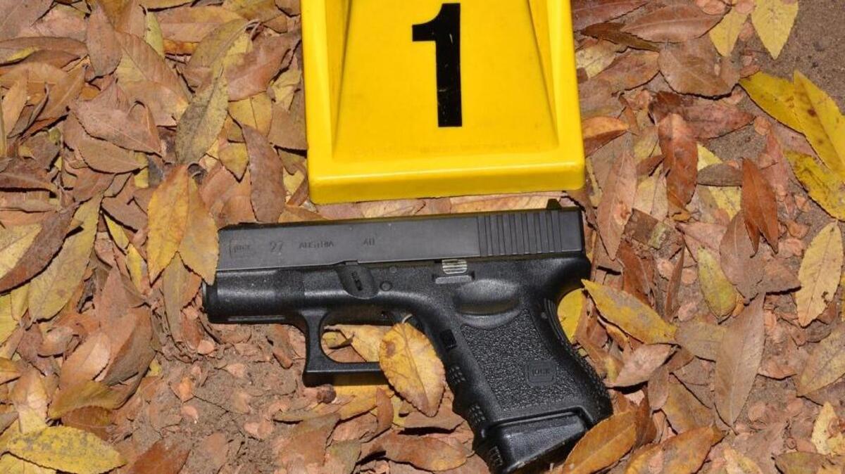 Police reported the recovery of a .40 caliber Glock pistol Sunday night after going to check on a disturbance in the 300 block of Glenn Avenue near downtown.