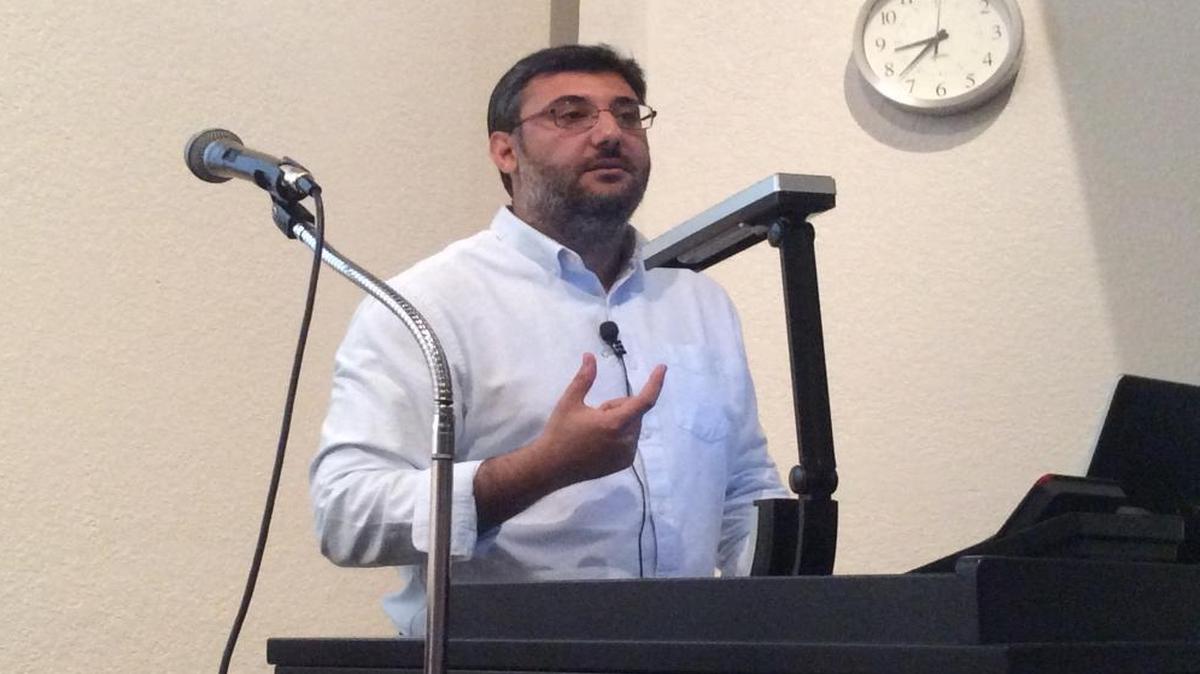 Turkish historian Ümit Kurt speaks about the Armenian genocide at Fresno State’s Alice Peters Auditorium on Wednesday, Feb. 10, 2016.