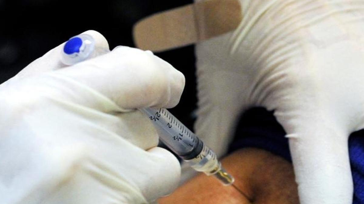 
Health departments in the central San Joaquin Valley have scheduled flu-shot clinics and encourage people to get immunized now to prevent getting and spreading influenza.
