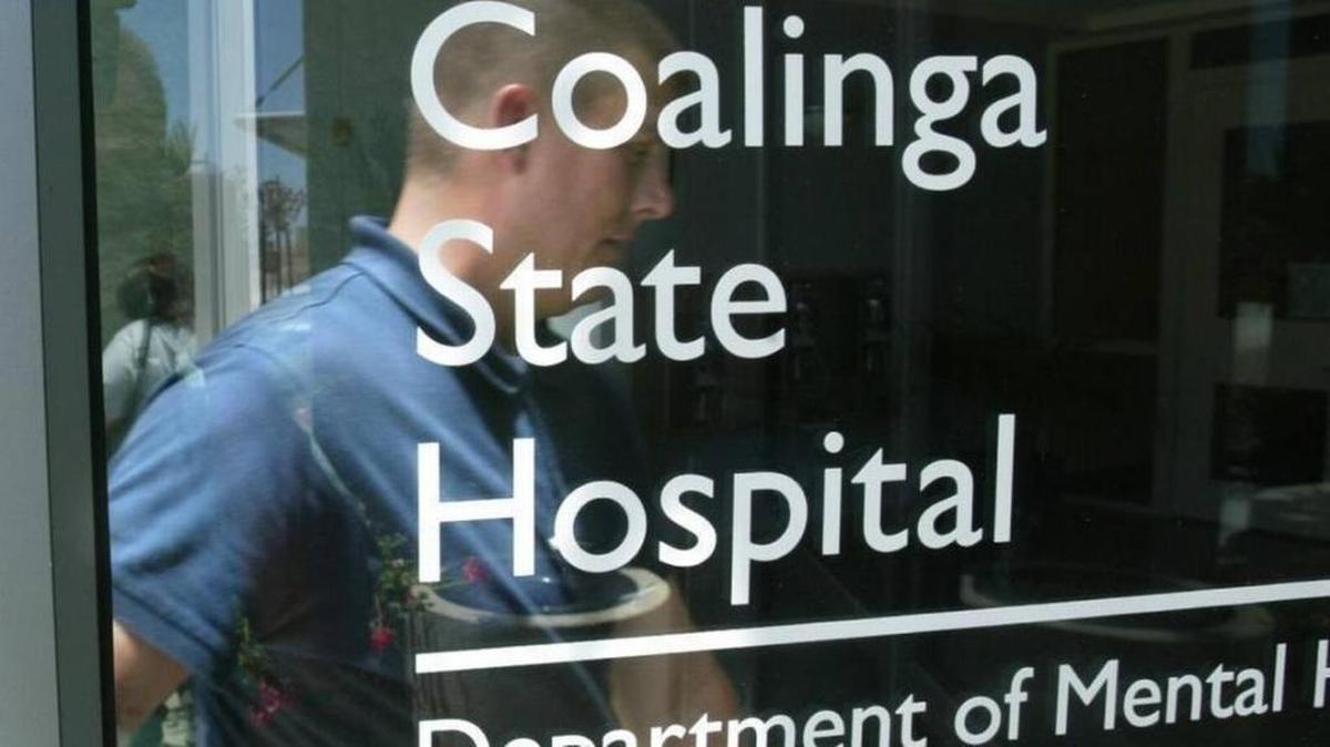 Entrance to the Administration Building at Coalinga State Hospital in 2006.