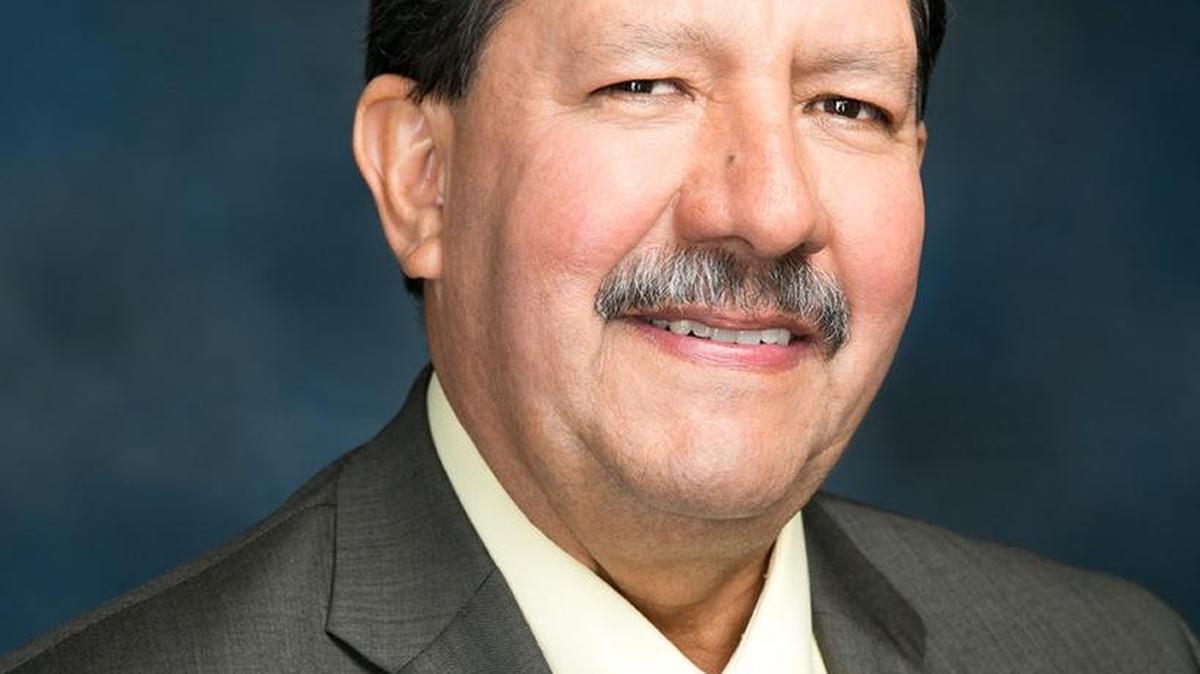 Kings Canyon Unified School District superintendent Juan Garza has announced that he is retiring.