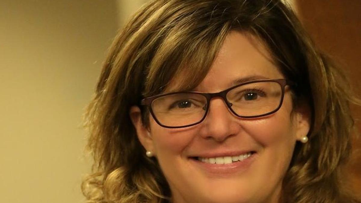 The State Center chancellor recommends Lori Bennett to be the next president of Clovis Community College.