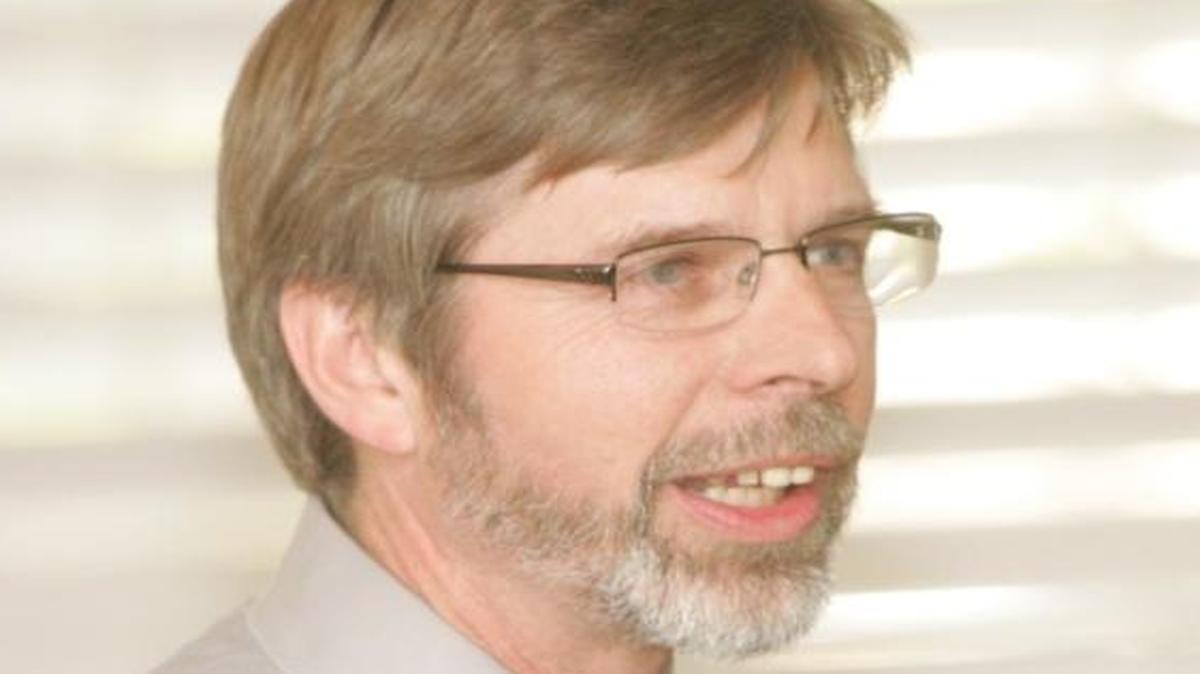 Visalia Unified School District Superintendent Craig Wheaton, seen speaking at a 2010 conference, will join the Tulare County Office of Education as deputy superintendent of administrative services in February.