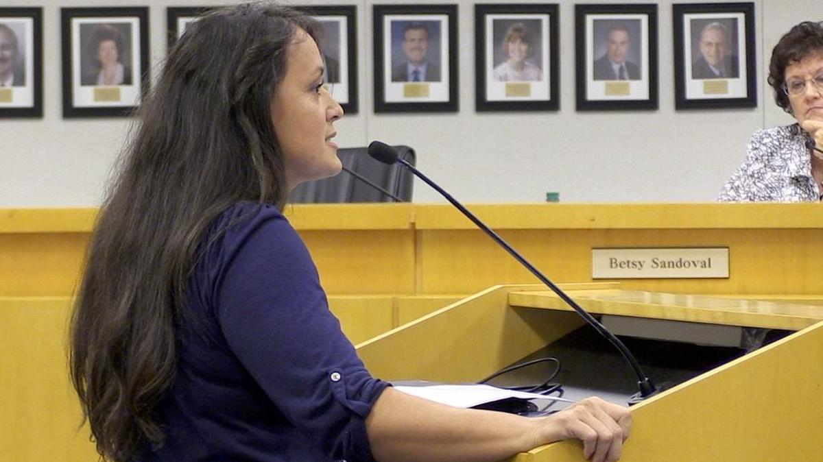 Parent Ivette Lee speaks out against Clovis Unified’s transgender bathroom law during a school board meeting on Wednesday, Aug. 31, 2016.