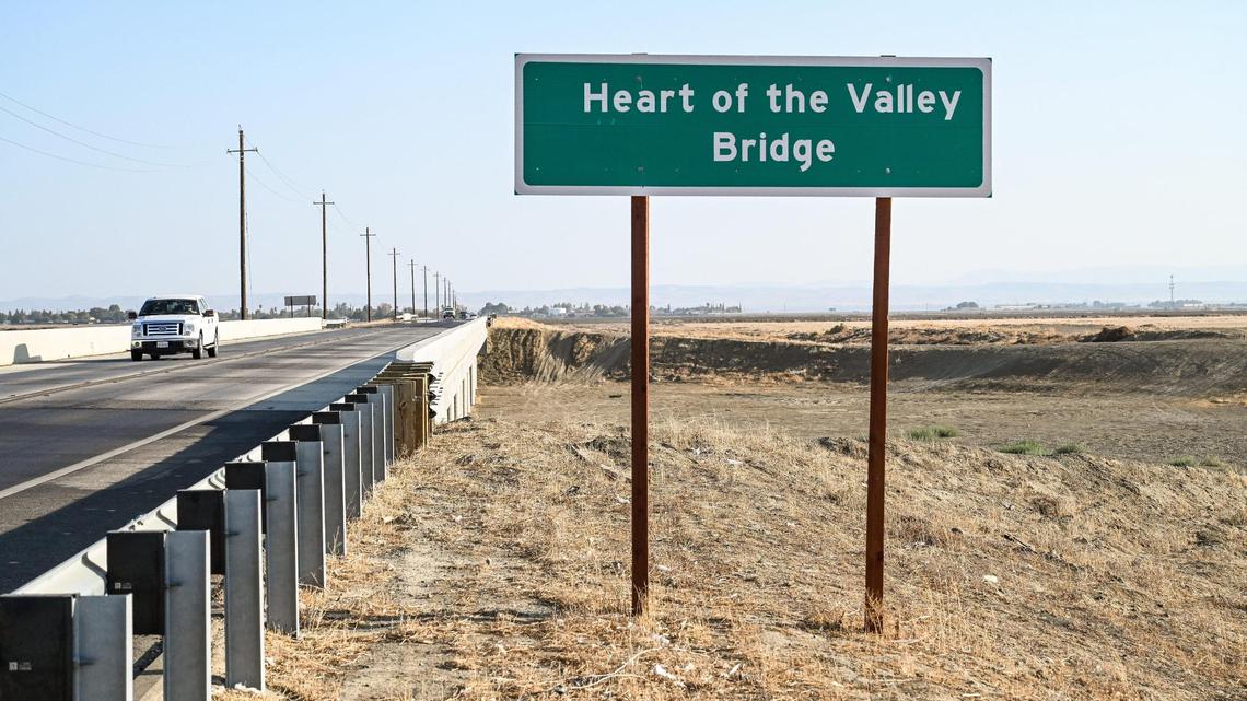 A sign denotes the Heart of the Valley Bridge on Highway 269 at Arroyo Pasajero Creek north of Huron on Thursday, Sept. 15, 2022.