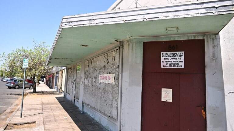 Tower District’s empty buildings still neglected despite Fresno program. What’s next?