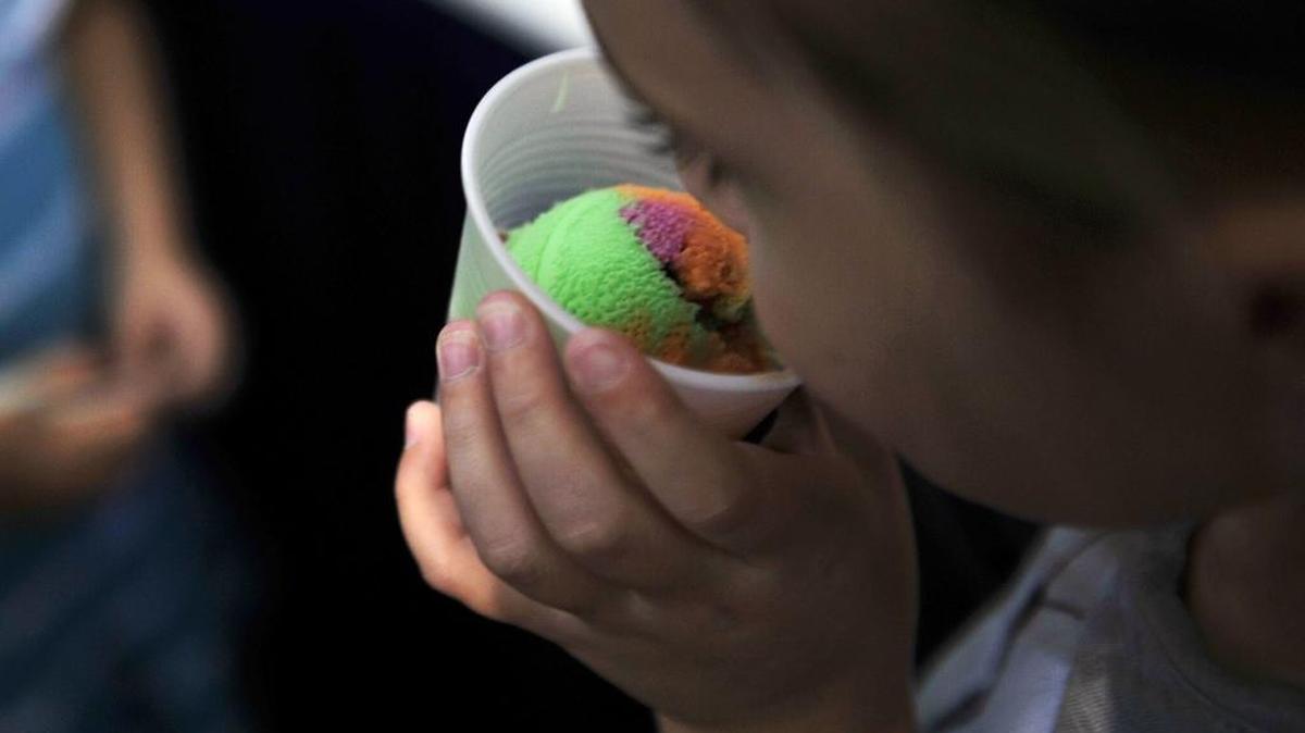 
Lily Seyler, 6, right, enjoys her sherbet during Producers Dairy Ice Cream Zoofari 2015 held at Fresno Chaffee Zoo Saturday evening, Aug. 8, 2015 in Fresno, Calif. Fresno Chaffee Zoo marketing manager Ciara Norton said the fundraising event was a sell-out with 3,500 tickets sold in advance.
