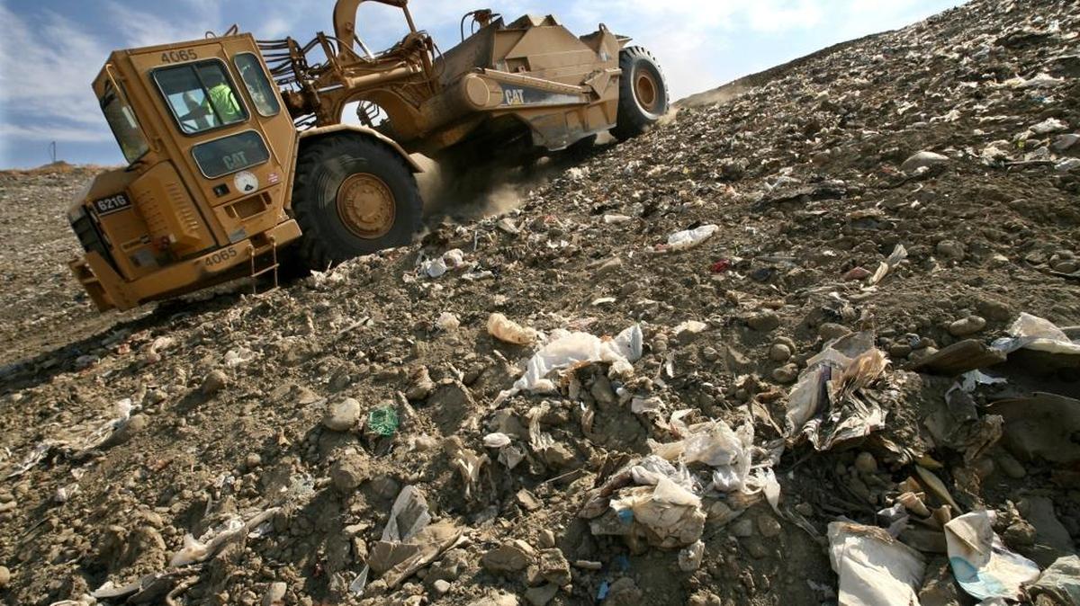 Landfill issues were a major reason for the existence of a commission now being disbanded. New recycling laws passed 25 years ago led to new commissions that had similar duties and left no purpose for the Fresno-Clovis Solid Waste Commission.
