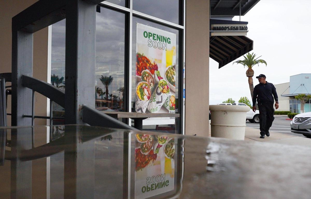 Wahoo’s Fish Tacos has closed and Hummus Republic will open at the north Fresno location at Palm and Alluvial Avenues. Photographed Thursday, April 21, 2022 in Fresno.