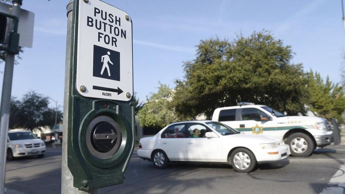 Rules of the Road: When pedestrian signals aren’t aligned with traffic lights