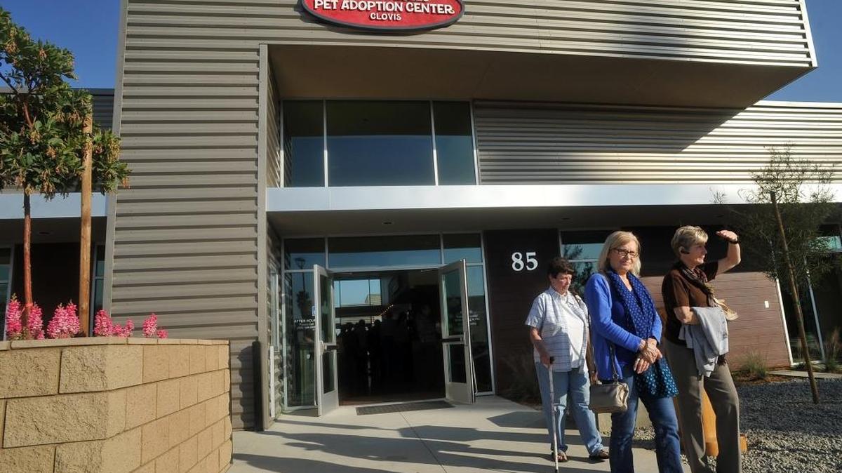 Visitors leave after touring the Miss Winkles Pet Adoption Center at Sierra and Temperance avenues in Clovis, in 2013 after the grand opening.